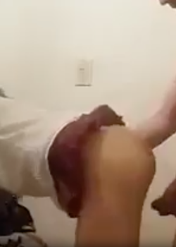 Nenita de colegio se le pone de perrito al tío + video 10