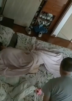 Padrastro morboso se coge a su hijastra 18