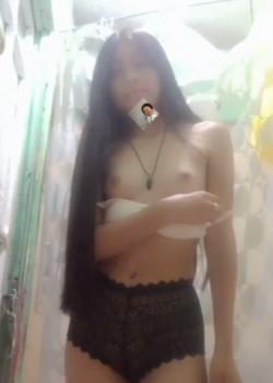 Se pone los calzones de la tía y le aprende la putería + video 8