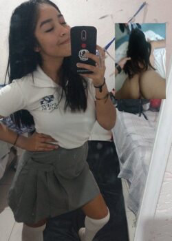 Compañera colegiala putita cogiendo rico 14