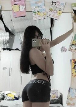 Primita caliente cada que mis Tios la dejan solita en casa 3