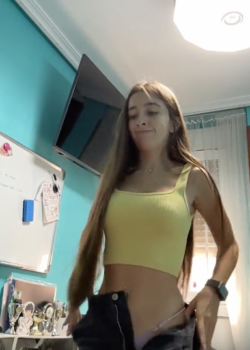Despues de su primera vez quedo muy cachonda + video 24