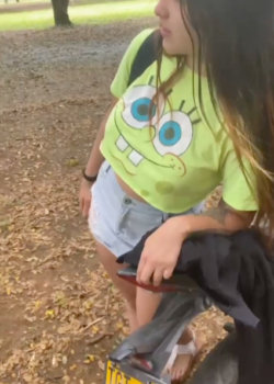 De la calentura acepta una cachadita en el parque + video 14