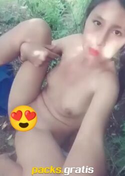 Morrita De Pueblo Se Masturba Divino En El Monte 21