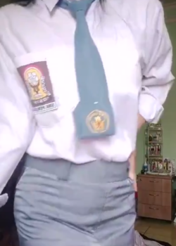 Colegiala bien culiona es filtrada abriendose todita + VIDEITOS 15