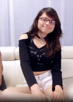Jovencita explorando sus gustos + video 8