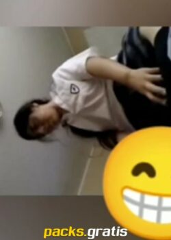 Colegiala putita coge Con todo y uniforme colocado 9