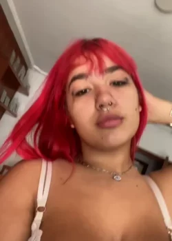 Adolescente tetona mamando verga 26