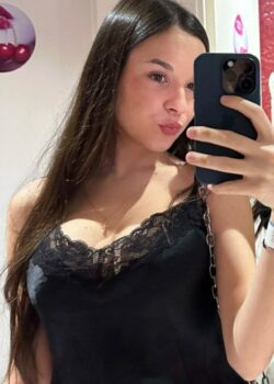 ALEXIA compañera de colegio pero es putisima + videos 5