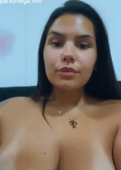 Tetona comiéndose una polla +Video 17