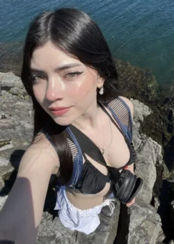 Blanquita culona masturbandose rico 9