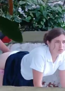 Colegiala linda blanquita culeada en el cementerio 17