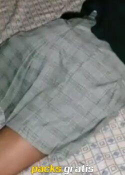 Colegiala Con sueño + 16 Minutos 26