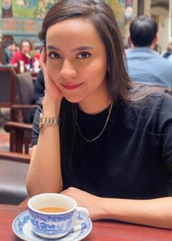 Mexicana le llenan la carita de leche 2