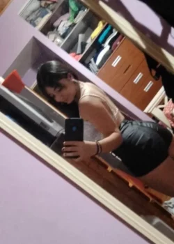 Pendejita argentina culona cogiendo rico 1