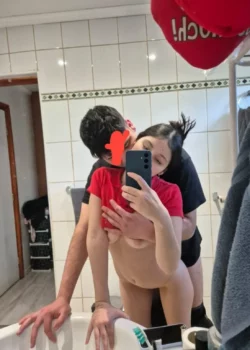 Novia tetona filtrada mamando verga 24