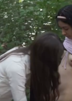 Le lame la conchita a su mejor amiga + video 3
