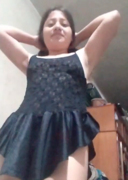 Queriendose estrenar de putita + video 24