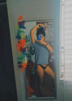 Primita menea el culo riquisimo cuando no estan sus papás + VIDEOS 18