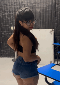 Pendeja culona de lentes videos filtrados 9