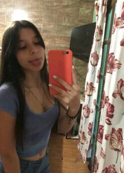 Pendejita trola arg cogiendo en cuatro 10