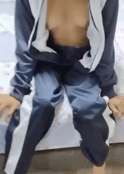 Jovencita calentona de tetitas ricas + video 13