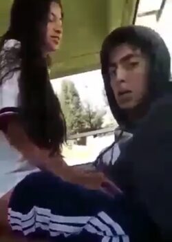 Colegiala Inocente Flojita & Cooperando Donde Sea 23