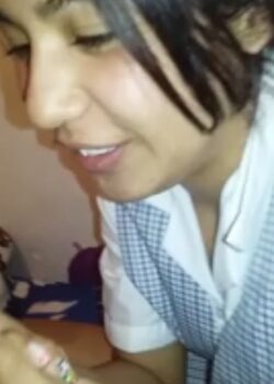 Colegiala Traga Lechita Y Muy Golosa 10