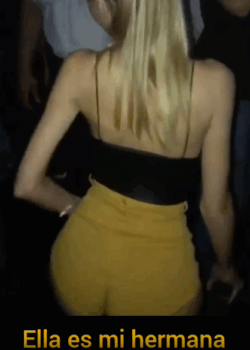 Cuando tiene bien consentida a su hermanita 22