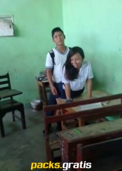 Cogiendo rico en el aula de clases 23