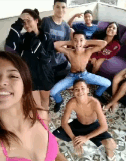 Fiesta de peladitos termina en orgia + aporte 8