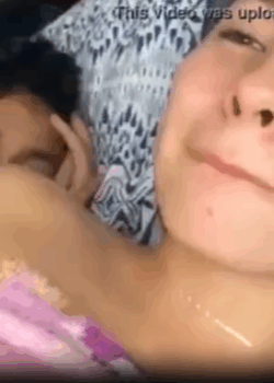 Primos juegando al papa y a la mama y terminan cachando 17