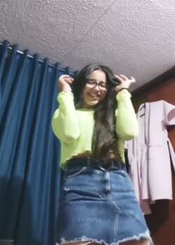 Linda Pendejita De Lentes + Vídeo Full Tocandose 23