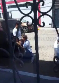 PILLADOS En Las Afueras Del Colegio 10
