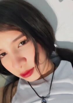 Colegiala Blanquita Culona + Vídeo Masturbándose 11