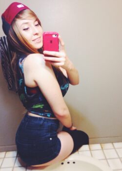 Pendeja rubia de ig me manda nudes y videos 21