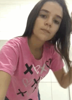 Por esta razón se demora en el baño la morra 13