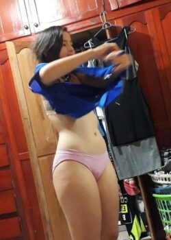 Viene a mi casa a estudiar y se va toda abierta 8