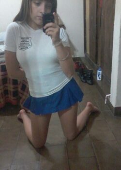 Colegiala XXX manoseandose hasta correrse + VIDEOS 13