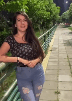 La encontró solita en el parke la invitó a la casa + VIDEO 20