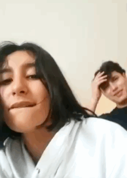 Pendeja queriendose hacer la mas puta para CACHAR 21