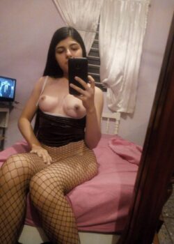 Fotos encontradas en el telefono de la trola de mi hermana 26