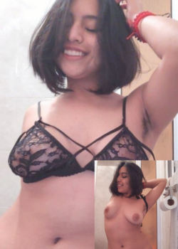 Hermosa adolescente colegiala atrevida desnuda 10