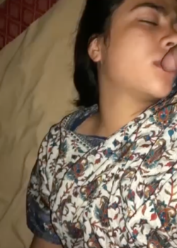 Aprovechándose de su amiga borracha 18