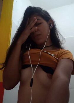 Fotos encontradas en el celular de mi hermanita putita 9