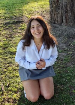 Pendeja colegiala se filtran sus fotos atrevidas con uniforme 7