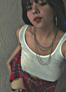 Pendeja putita gotica se filtran todas sus fotos atrevidas 12