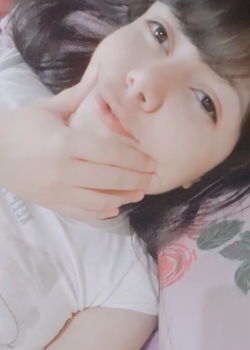 Chica virgen masturbándose 11