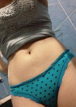 Tiene ganas de culiar no tiene con quien HACERLO 11