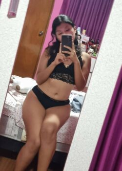 Pendejita de 18 añitos que estoy cogiendo 26